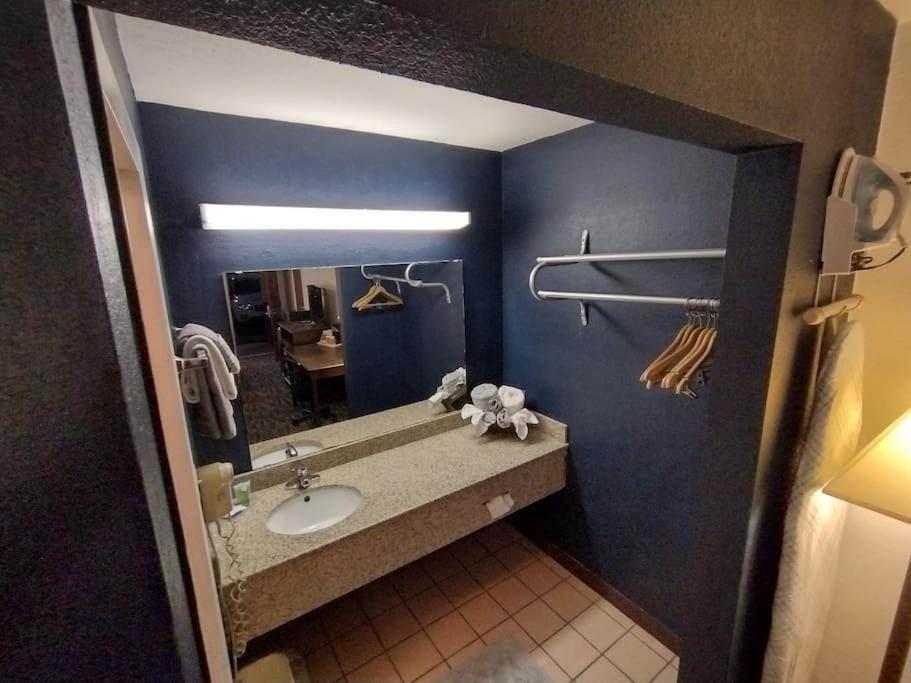 Osu 2 Queen Beds Hotel Room 230 Wi-Fi Stillwater Εξωτερικό φωτογραφία